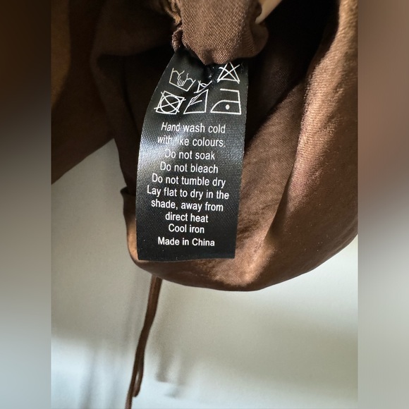 Lioness Chocolate String Along Top size Small - Picture 4 of 5